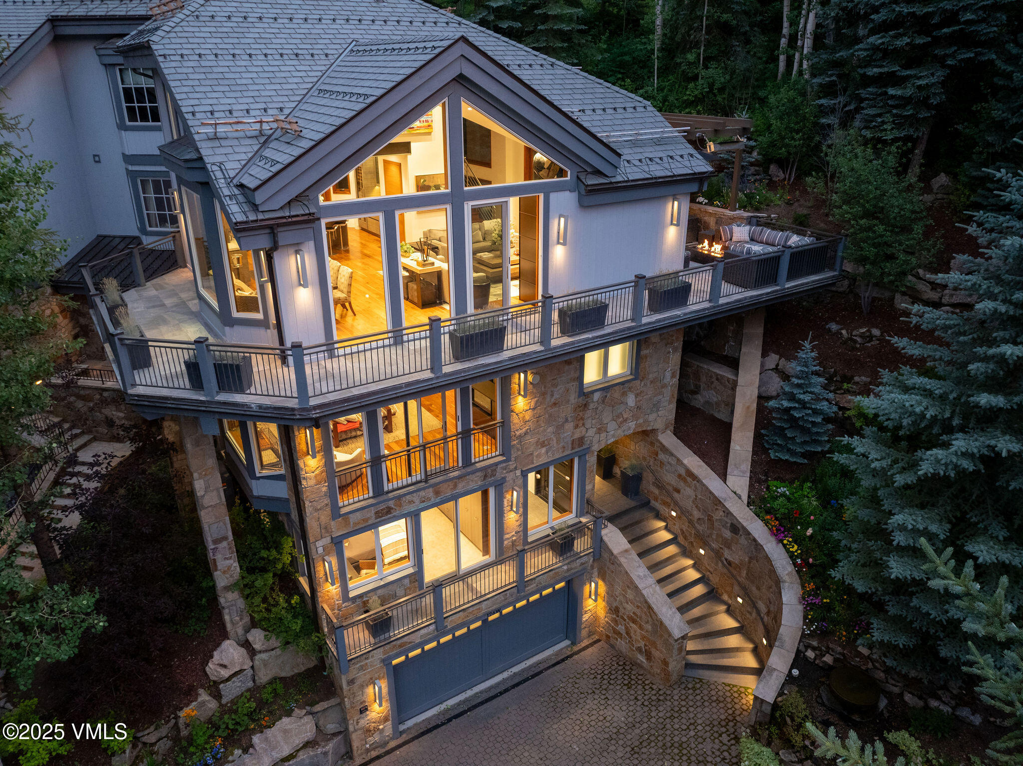 126 West Forest Road, Unit W Vail, CO 81657 - Photo 39 of 43 2507_126_forest_rd_aerial_a