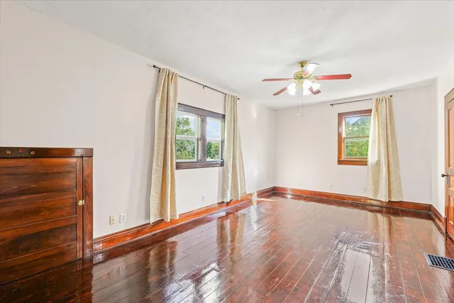 $259,000 | 322 North Guthrie Street, Gibson City, IL 60936