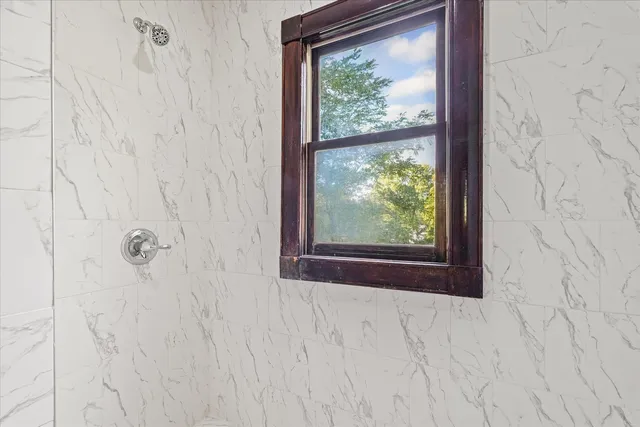 $259,000 | 322 North Guthrie Street, Gibson City, IL 60936