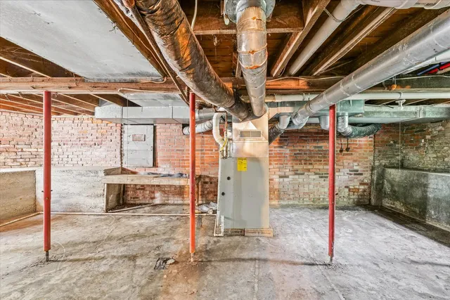 $259,000 | 322 North Guthrie Street, Gibson City, IL 60936