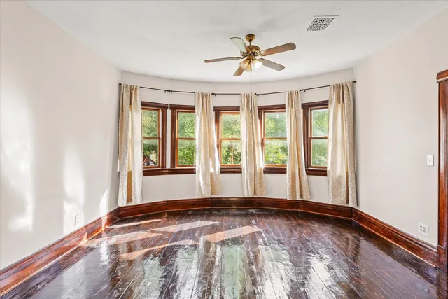 $259,000 | 322 North Guthrie Street, Gibson City, IL 60936