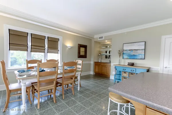 $595,000 | 4425 Arendell Street, Unit 301 & BOATSLIP #25, Morehead City, NC 28557