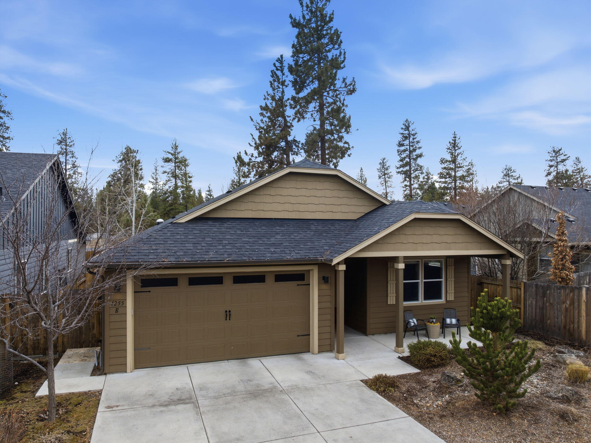 1255 McKinney Butte Road, Unit E Sisters, OR 97759 - Photo 1 of 43 Single-Family Stand-Alone Home - 3 Bedrooms, 2 Bathrooms