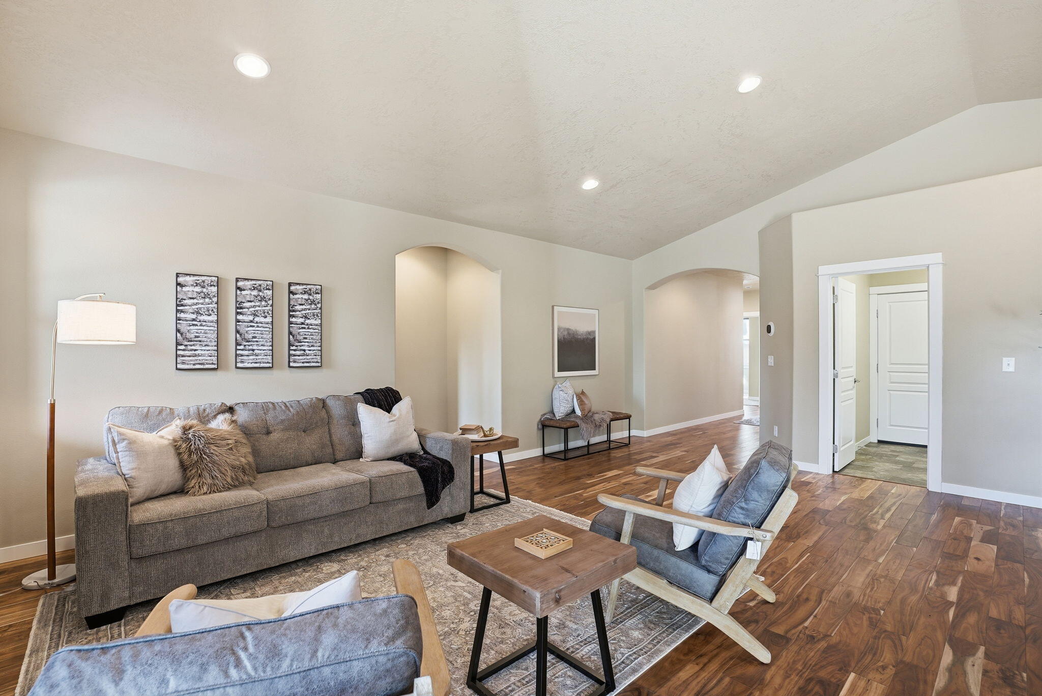 1255 McKinney Butte Road, Unit E Sisters, OR 97759 - Photo 11 of 43 Great Room Living Area with Fireplace