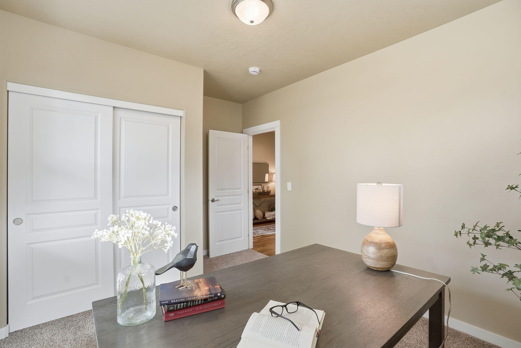 1255 McKinney Butte Road, Unit E Sisters, OR 97759 - Photo 28 of 43 Guest Bedroom 1