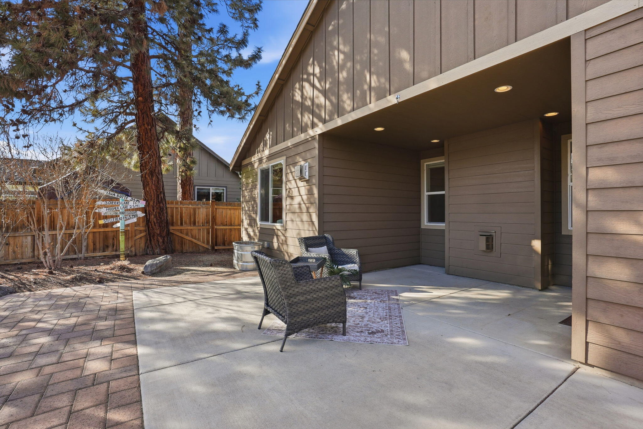 1255 McKinney Butte Road, Unit E Sisters, OR 97759 - Photo 33 of 43 Covered Patio