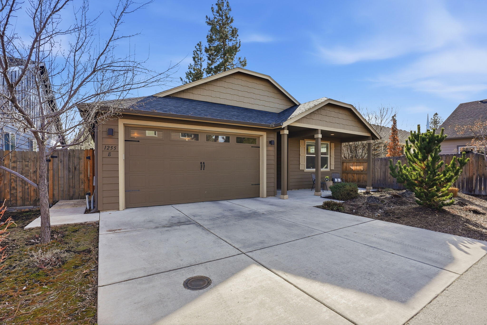 1255 McKinney Butte Road, Unit E Sisters, OR 97759 - Photo 37 of 43 2-Car Attached Garage