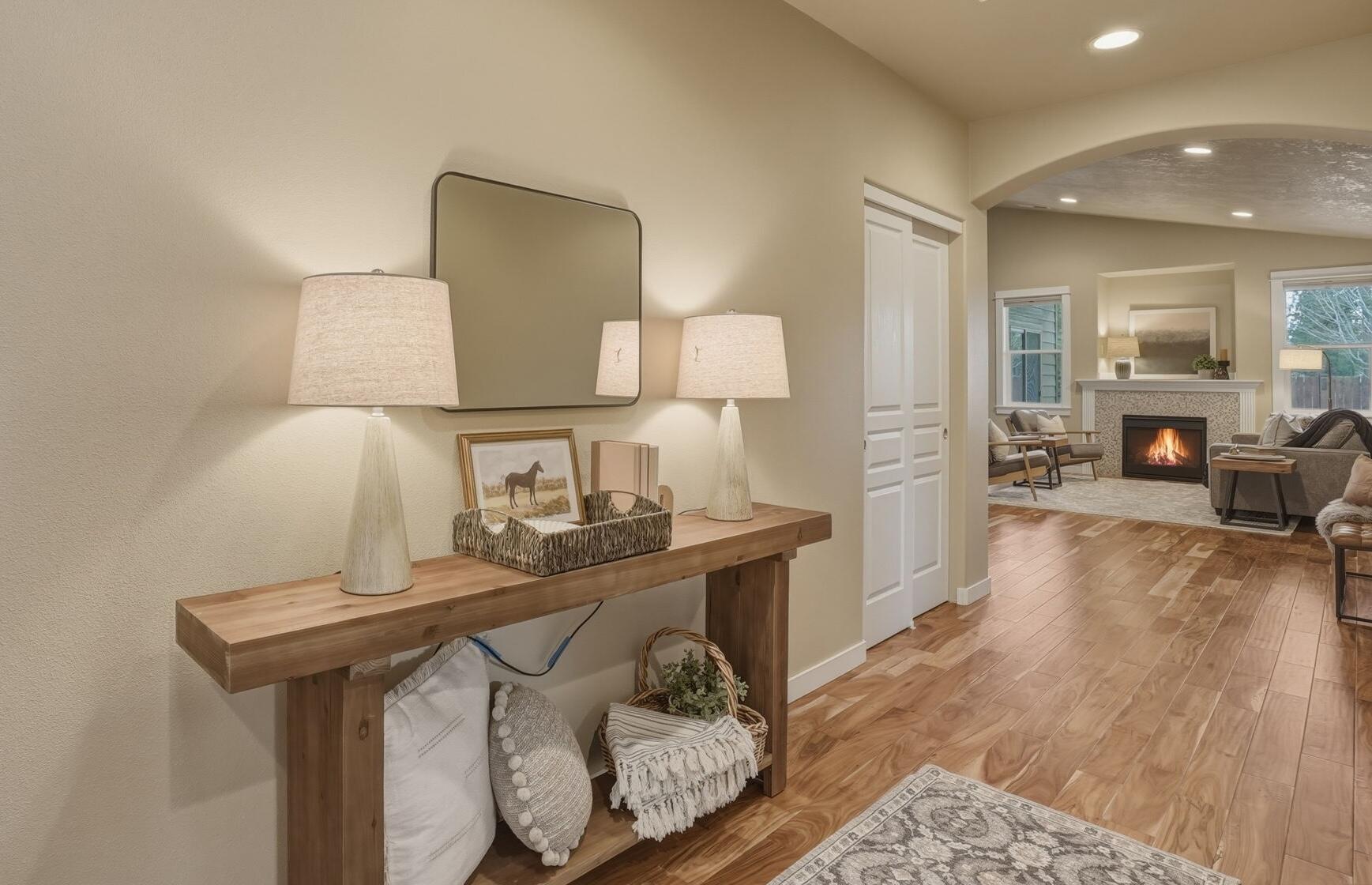 1255 McKinney Butte Road, Unit E Sisters, OR 97759 - Photo 9 of 43 Front Entry with Wide Hallway