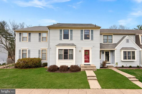 $554,900 | 27 Haxall Court, Sterling, VA 20165