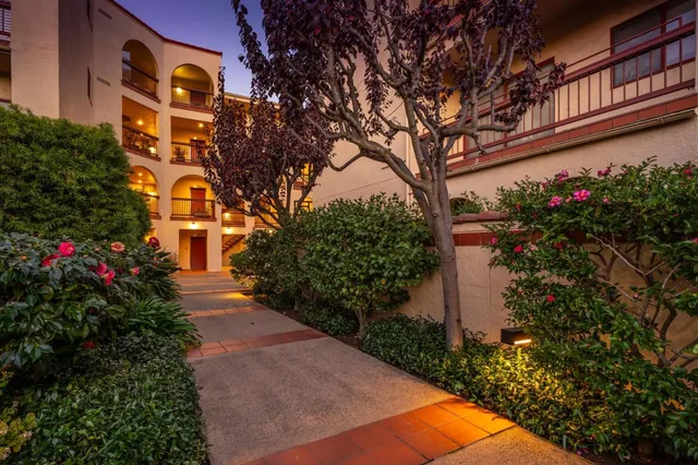 $1,300,000 | 10 9th Avenue, Unit 206, San Mateo, CA 94401