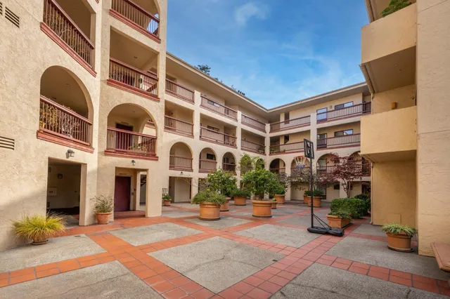 $1,300,000 | 10 9th Avenue, Unit 206, San Mateo, CA 94401
