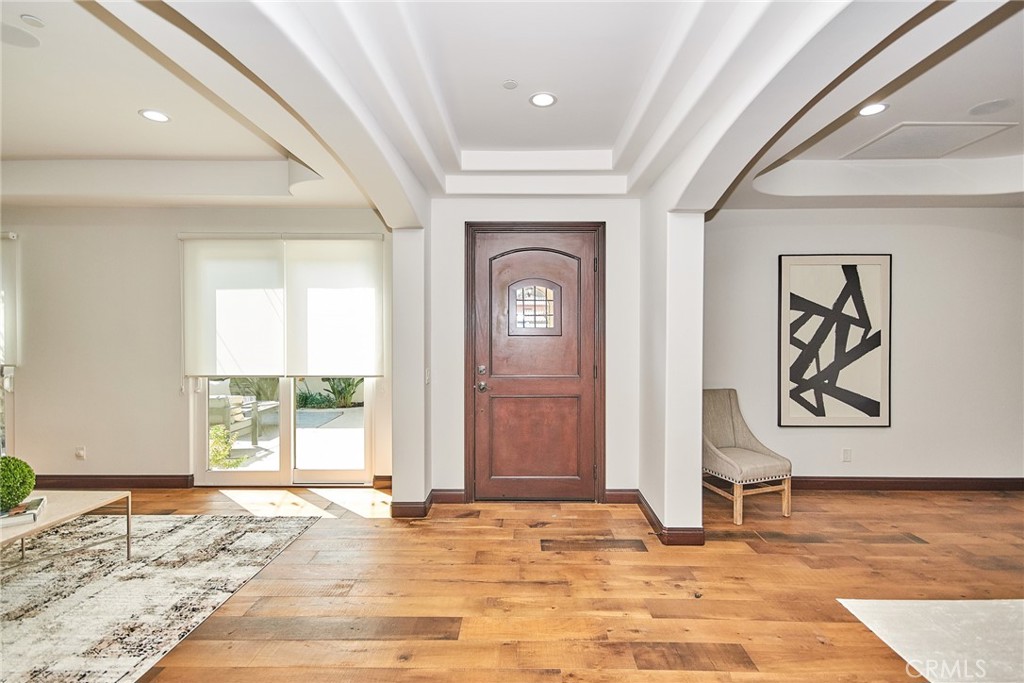 1051 Arroyo Drive Fullerton, CA 92833 - Photo 7 of 73 Entry