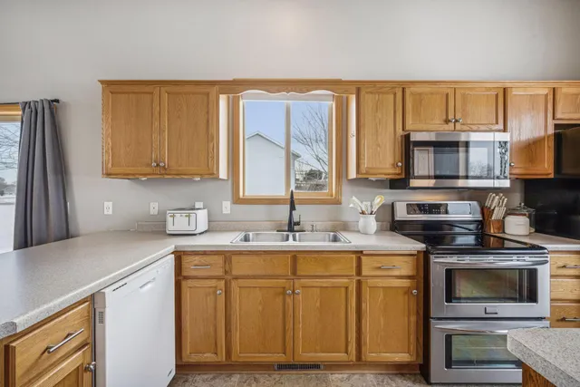 $399,900 | 26338 105th Street Northwest, Zimmerman, MN 55398