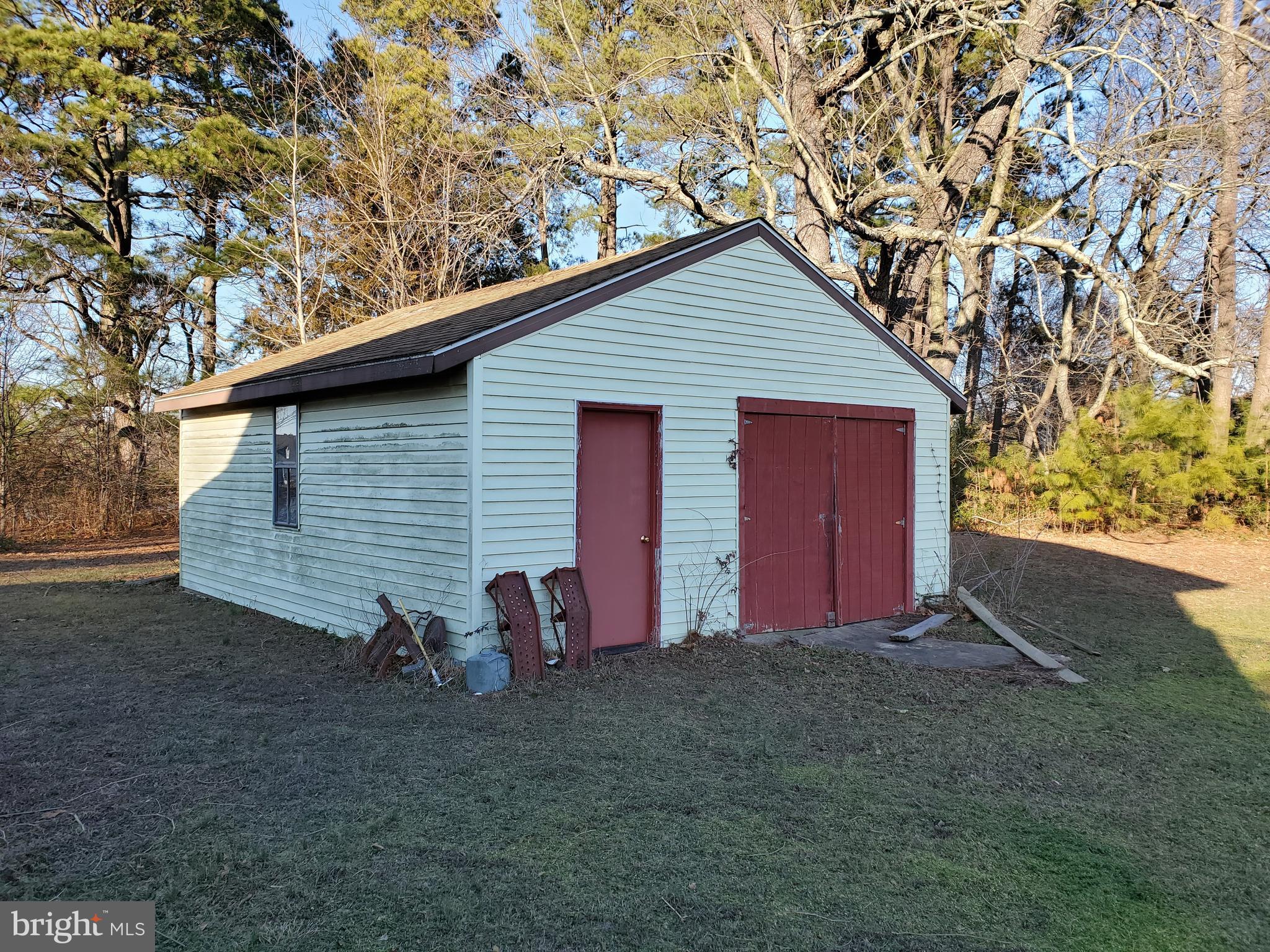 2130 Silver Goose Road Cambridge, MD 21613 - Photo 4 of 15 Detached Garage