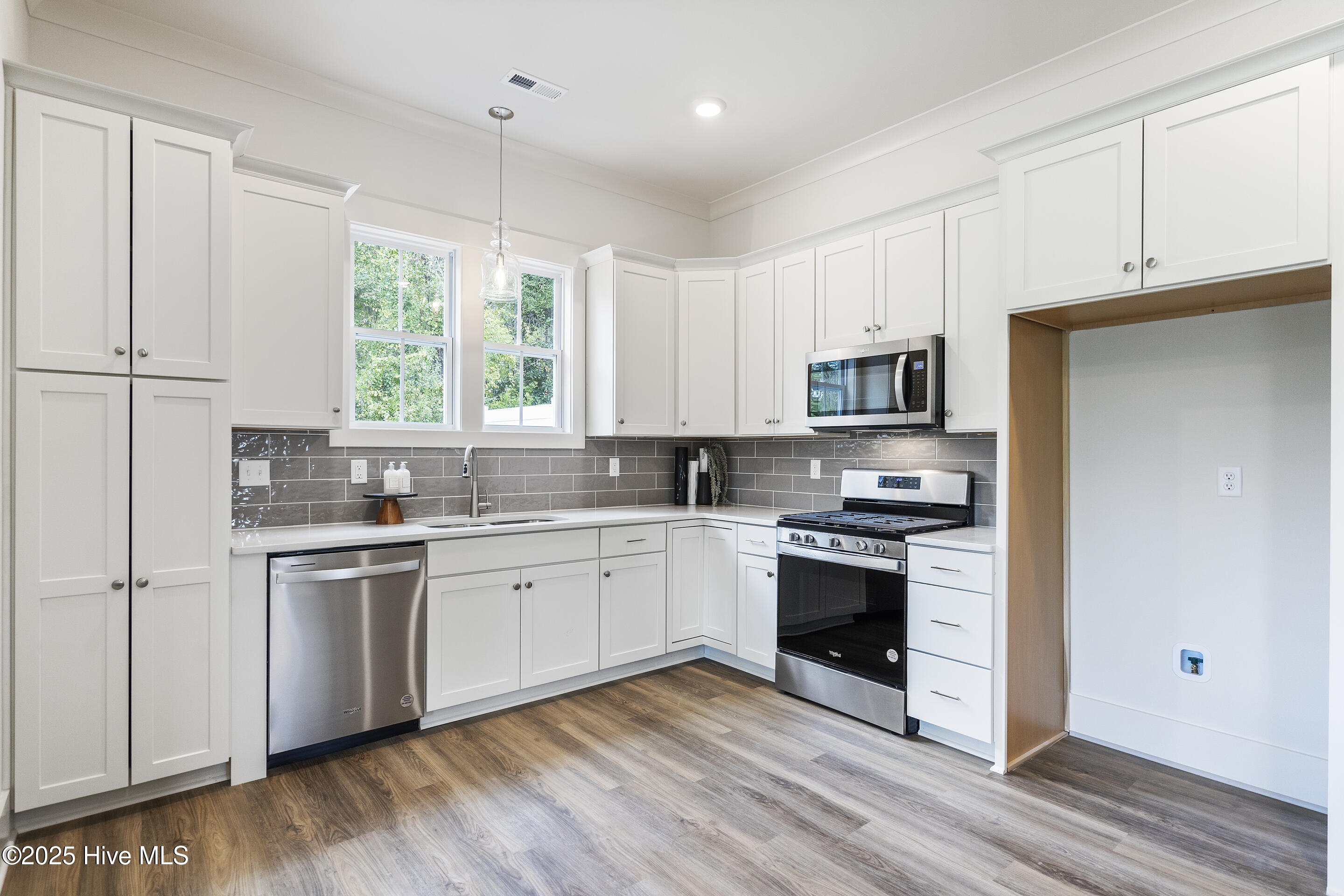 1033 Tidal Lane, Unit 6C Wilmington, NC 28401 - Photo 4 of 32 mls-DSC03017