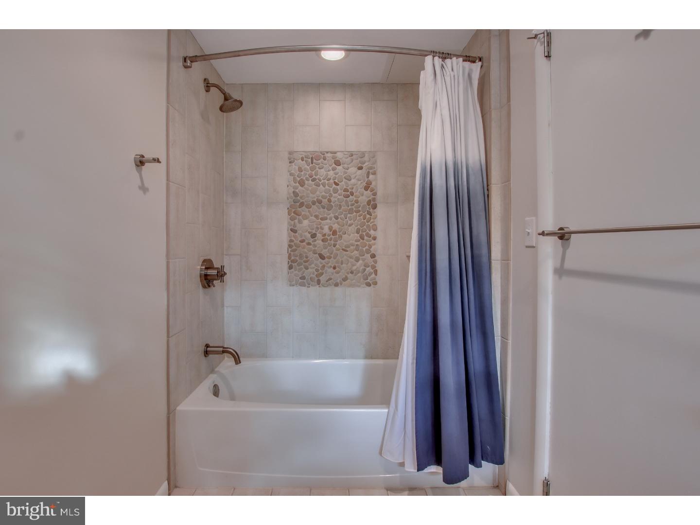 2350 Huntingdon Road Huntingdon Valley, PA 19006 - Photo 17 of 25 Gallery Image 17