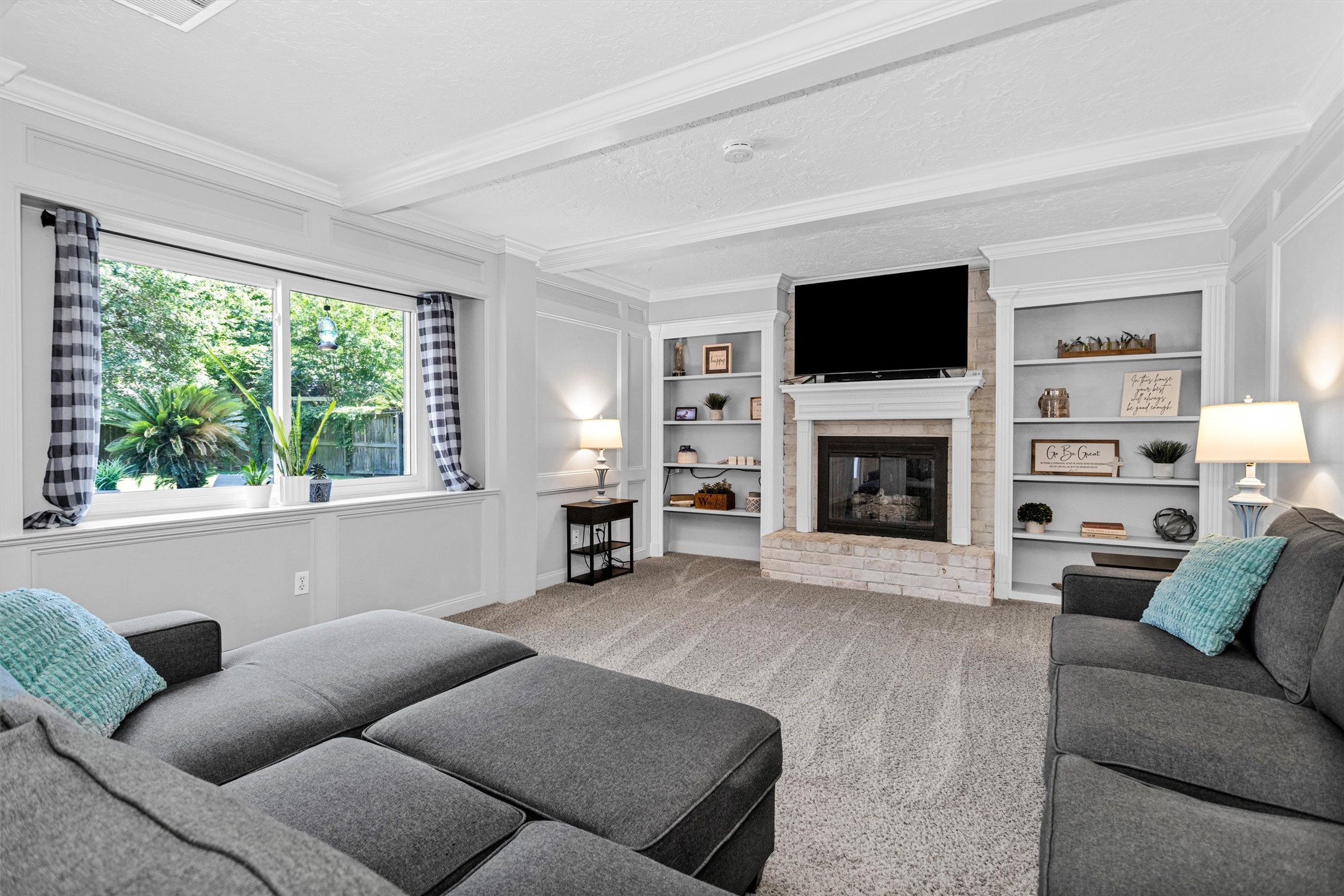 3419 Candlebrook Drive Spring, TX 77388 - Photo 16 of 48 Living room that opens to your gorgeous backyard.