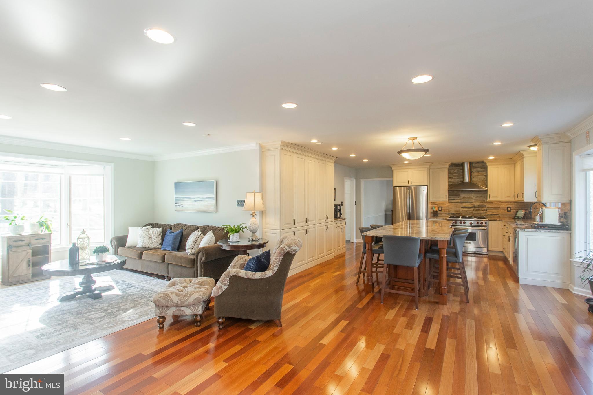 229 French Road Newtown Square, PA 19073 - Photo 17 of 72 Family Room/ Kitchen