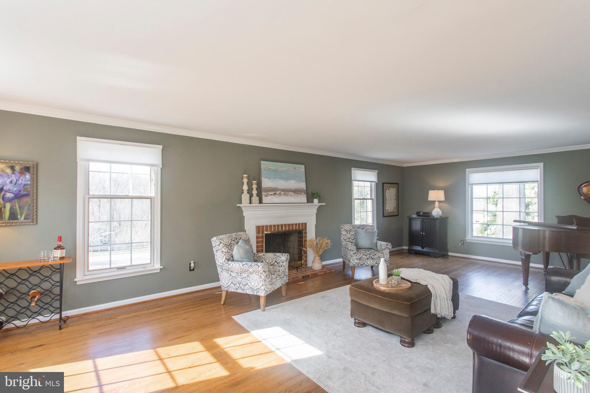229 French Road Newtown Square, PA 19073 - Photo 5 of 72 Living Room
