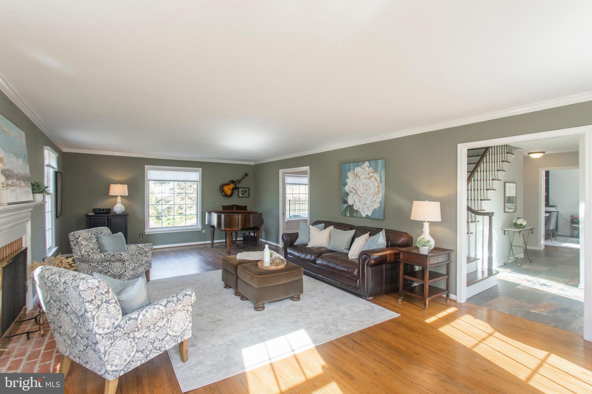 229 French Road Newtown Square, PA 19073 - Photo 6 of 72 Living Room