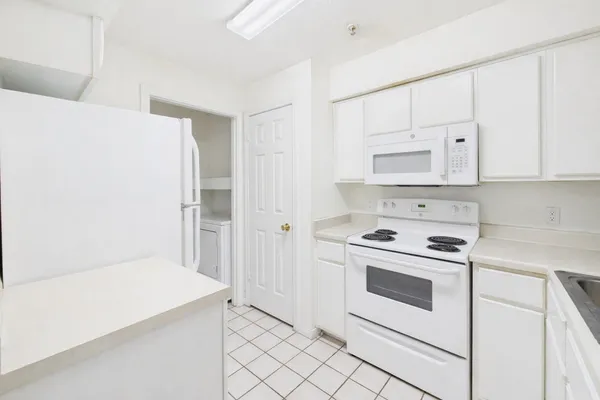 $2,595 | 501 West 26th Street, Unit 314, Austin, TX 78705