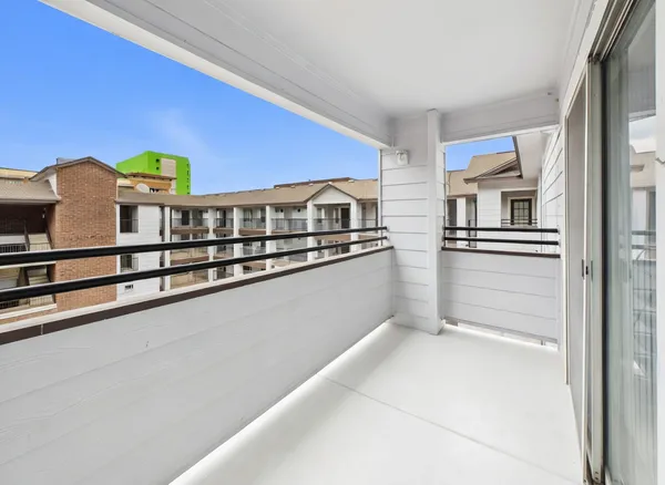 $2,595 | 501 West 26th Street, Unit 314, Austin, TX 78705