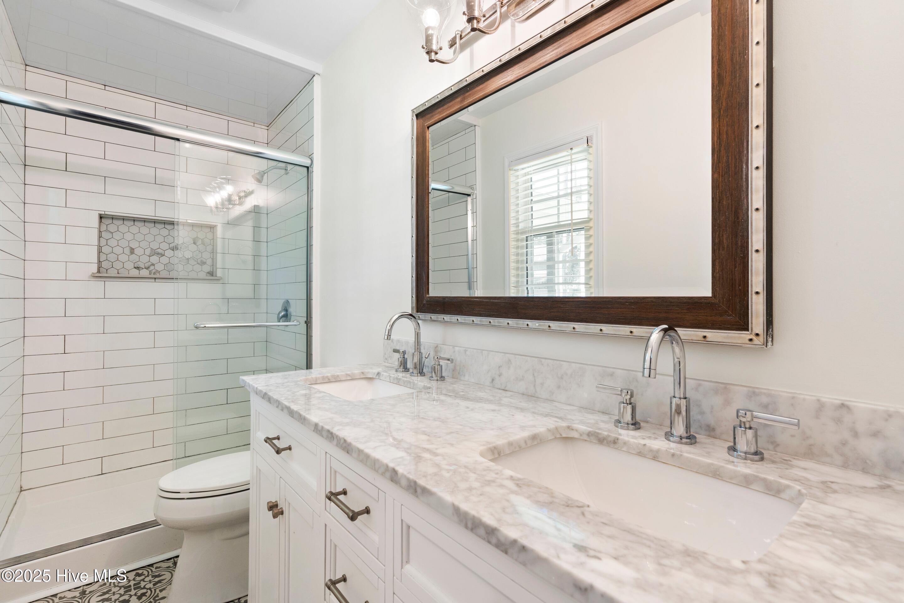 106 Brookview Road Wilmington, NC 28409 - Photo 25 of 37 106 Brookview master bath