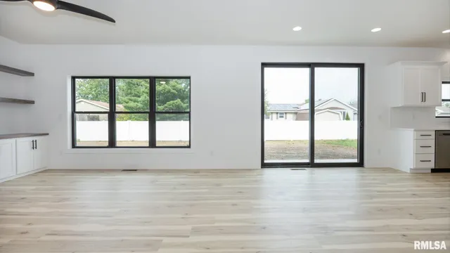 $550,000 | 353 North Pocono Avenue, Morton, IL 61550