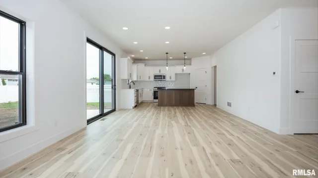 $550,000 | 353 North Pocono Avenue, Morton, IL 61550