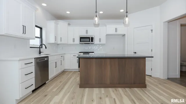 $550,000 | 353 North Pocono Avenue, Morton, IL 61550