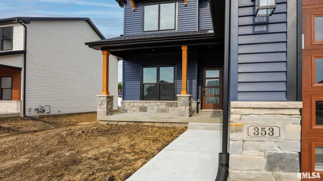 $550,000 | 353 North Pocono Avenue, Morton, IL 61550