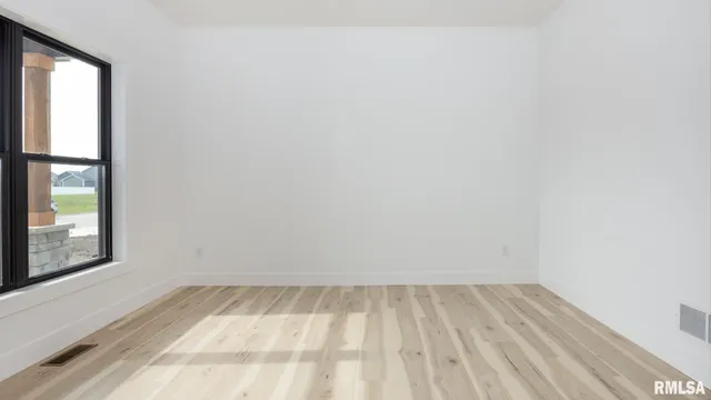 $550,000 | 353 North Pocono Avenue, Morton, IL 61550