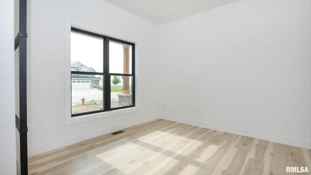 $550,000 | 353 North Pocono Avenue, Morton, IL 61550