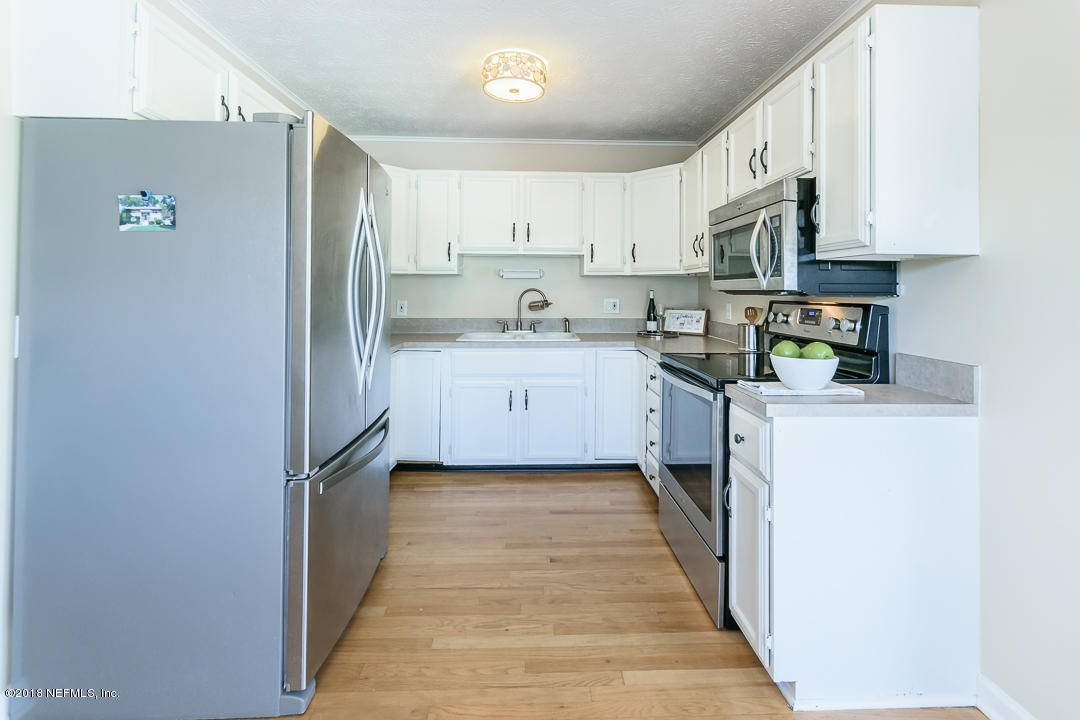 342 Seminole Road Atlantic Beach, FL 32233 - Photo 14 of 57 038