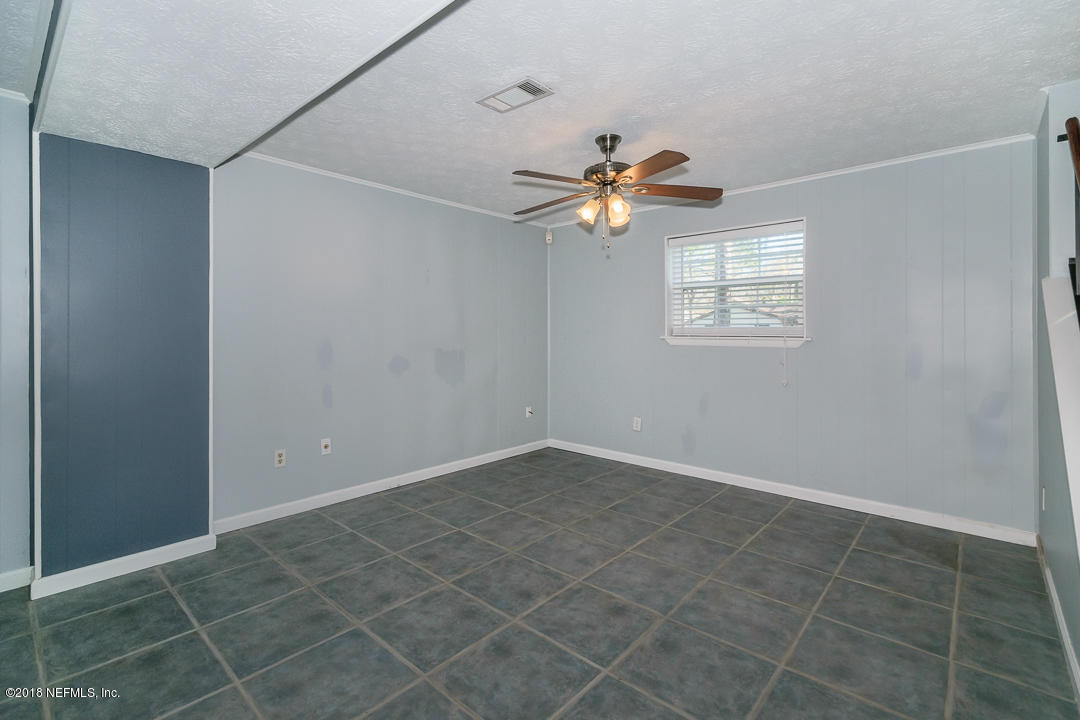 342 Seminole Road Atlantic Beach, FL 32233 - Photo 31 of 57 Make it a game room