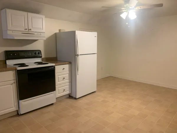 $1,595 | 354 A Main Street, Unit 8, Somersworth, NH 03878