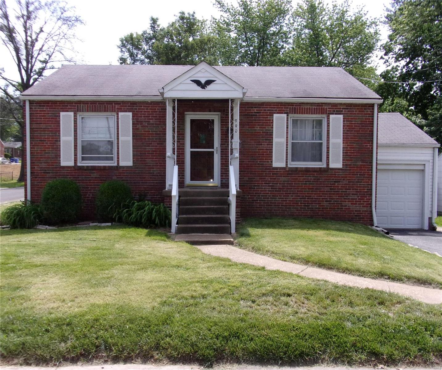 990 North New Florissant Road Florissant, MO 63031 - Photo 1 of 17
