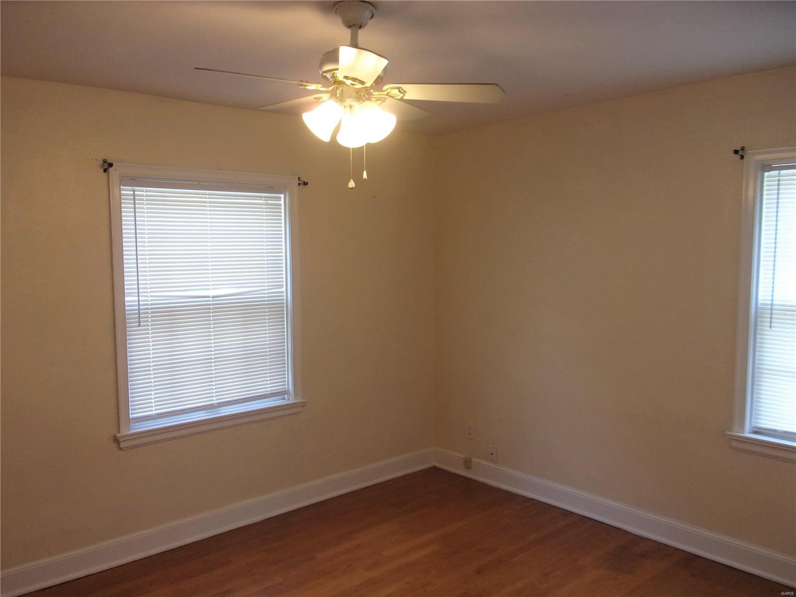 990 North New Florissant Road Florissant, MO 63031 - Photo 7 of 17