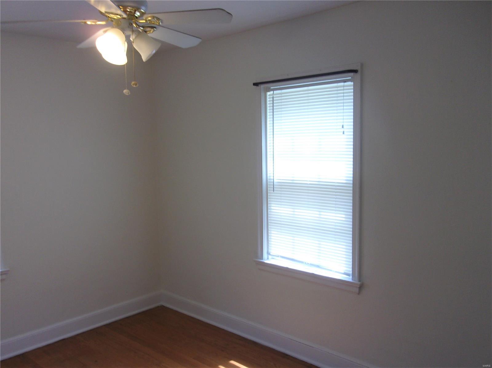 990 North New Florissant Road Florissant, MO 63031 - Photo 9 of 17