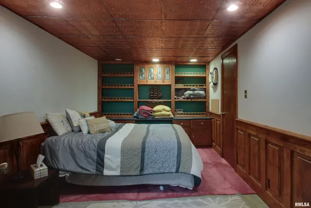 $299,000 | 4717 Harrison Street, Quincy, IL 62305