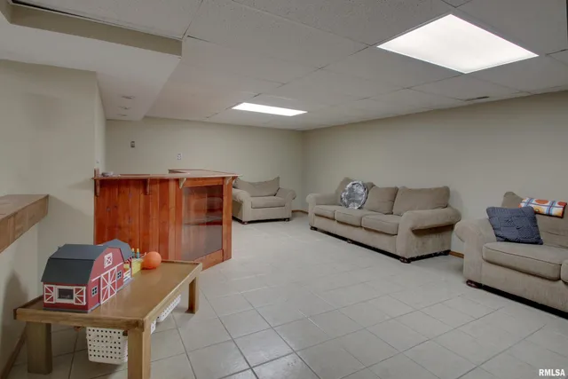 $299,000 | 4717 Harrison Street, Quincy, IL 62305