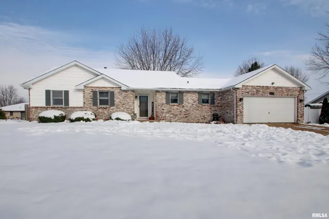 $299,000 | 4717 Harrison Street, Quincy, IL 62305