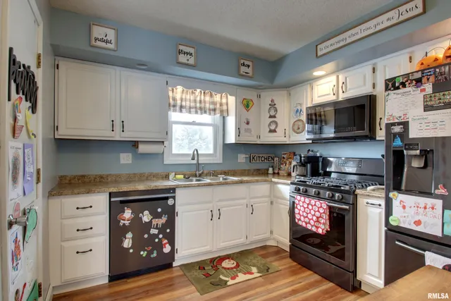 $299,000 | 4717 Harrison Street, Quincy, IL 62305