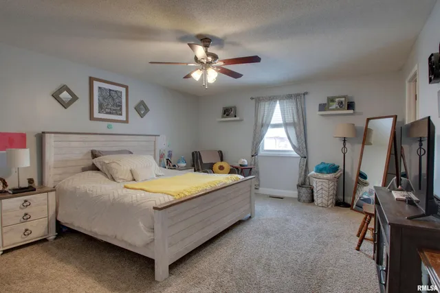 $299,000 | 4717 Harrison Street, Quincy, IL 62305