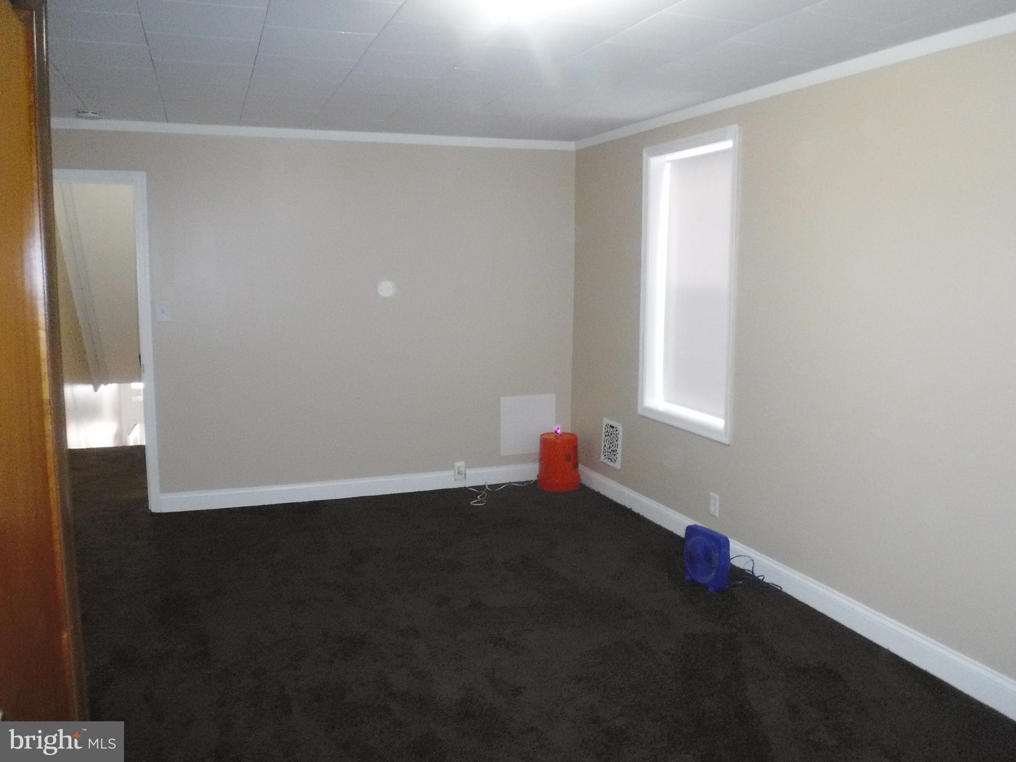 540 George Street Norristown, PA 19401 - Photo 28 of 53 an empty room with a window