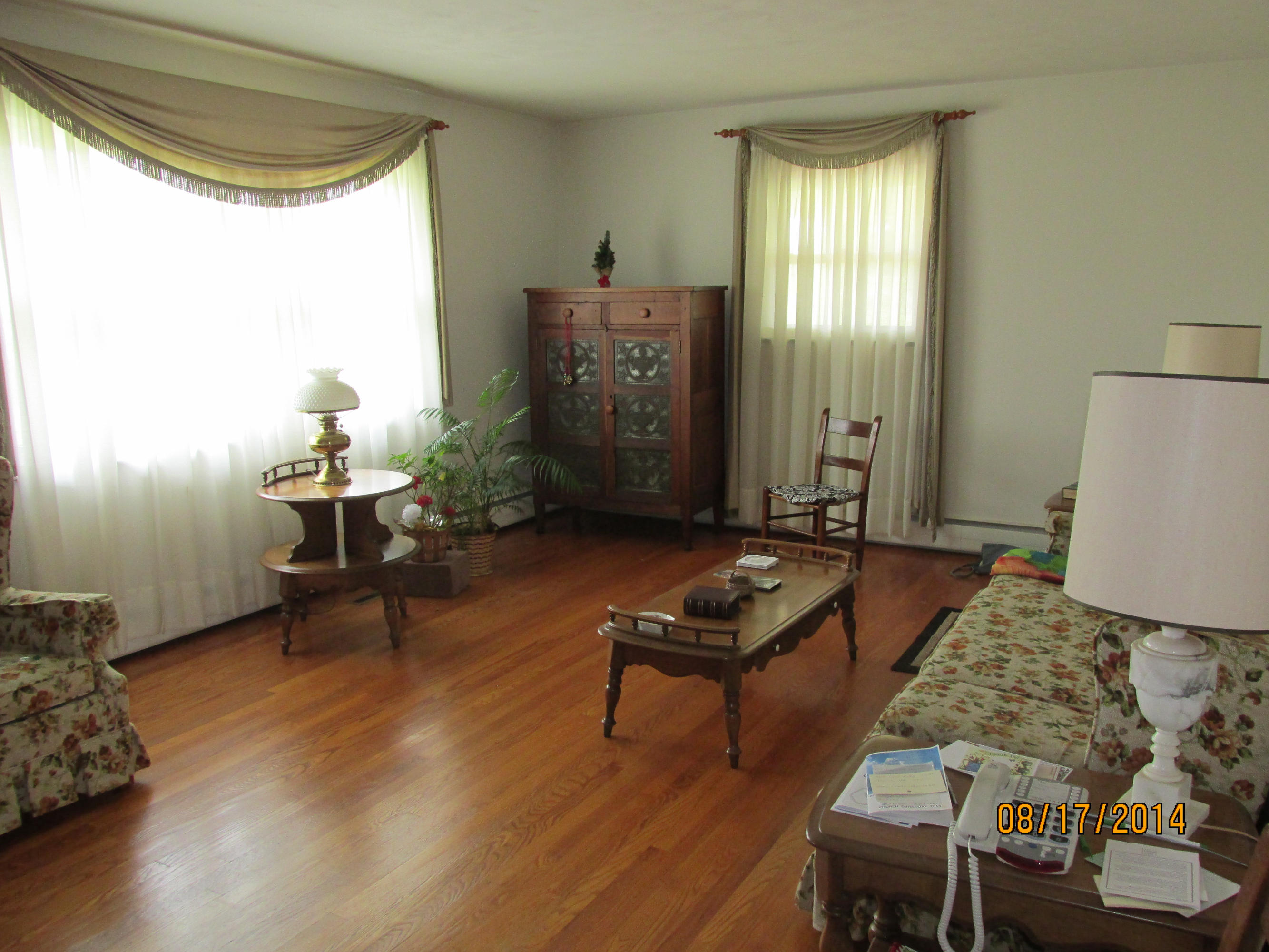 740 Green Level Road Boones Mill, VA 24065 - Photo 7 of 16 Living room/setting room