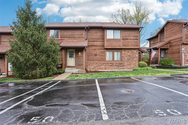 $169,900 | 50 Cedar Grove Court, Unit C, St. Charles, MO 63304