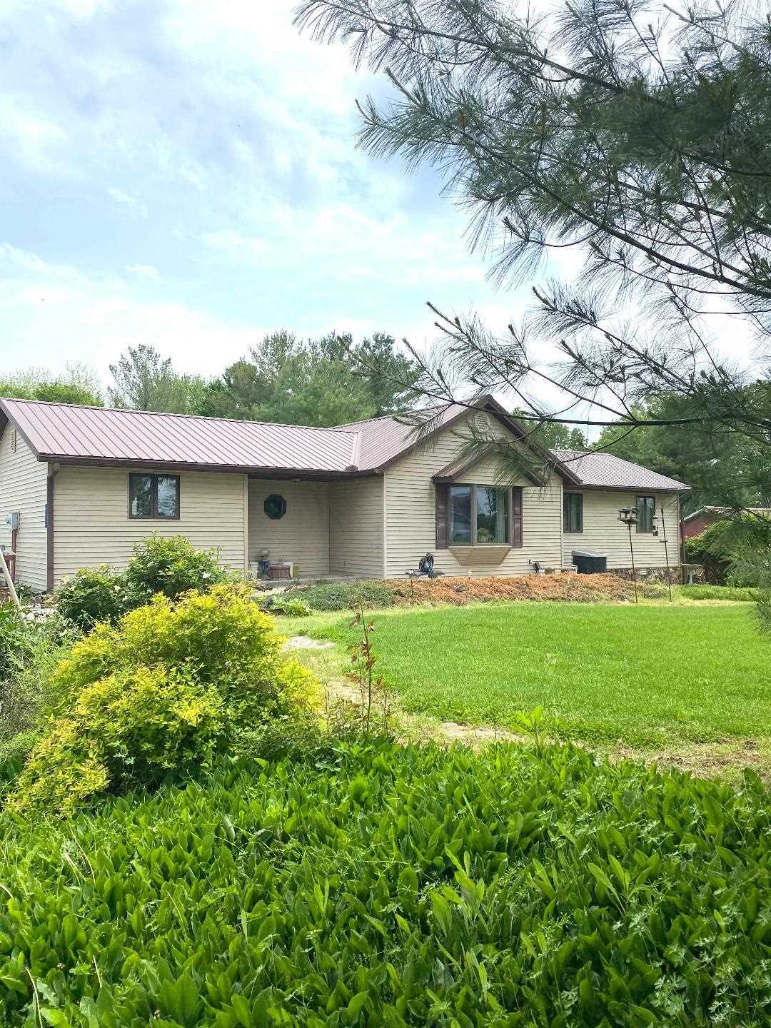 832 East Hollars Road Bloomfield, IN 47424 - Photo 7 of 36