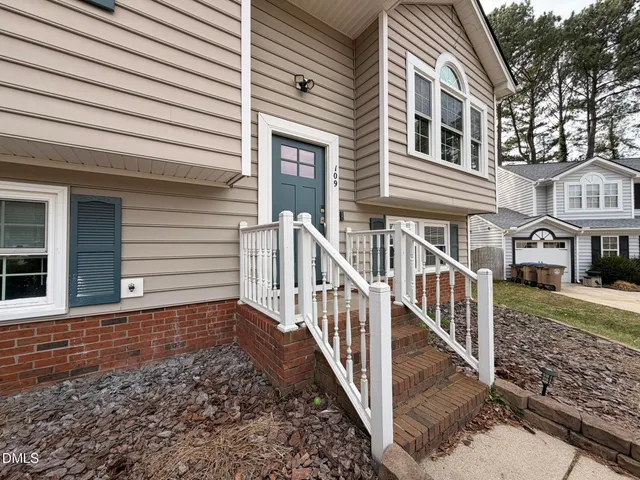 $2,250 | 109 Carmel Woods Court, Wake Forest, NC 27587