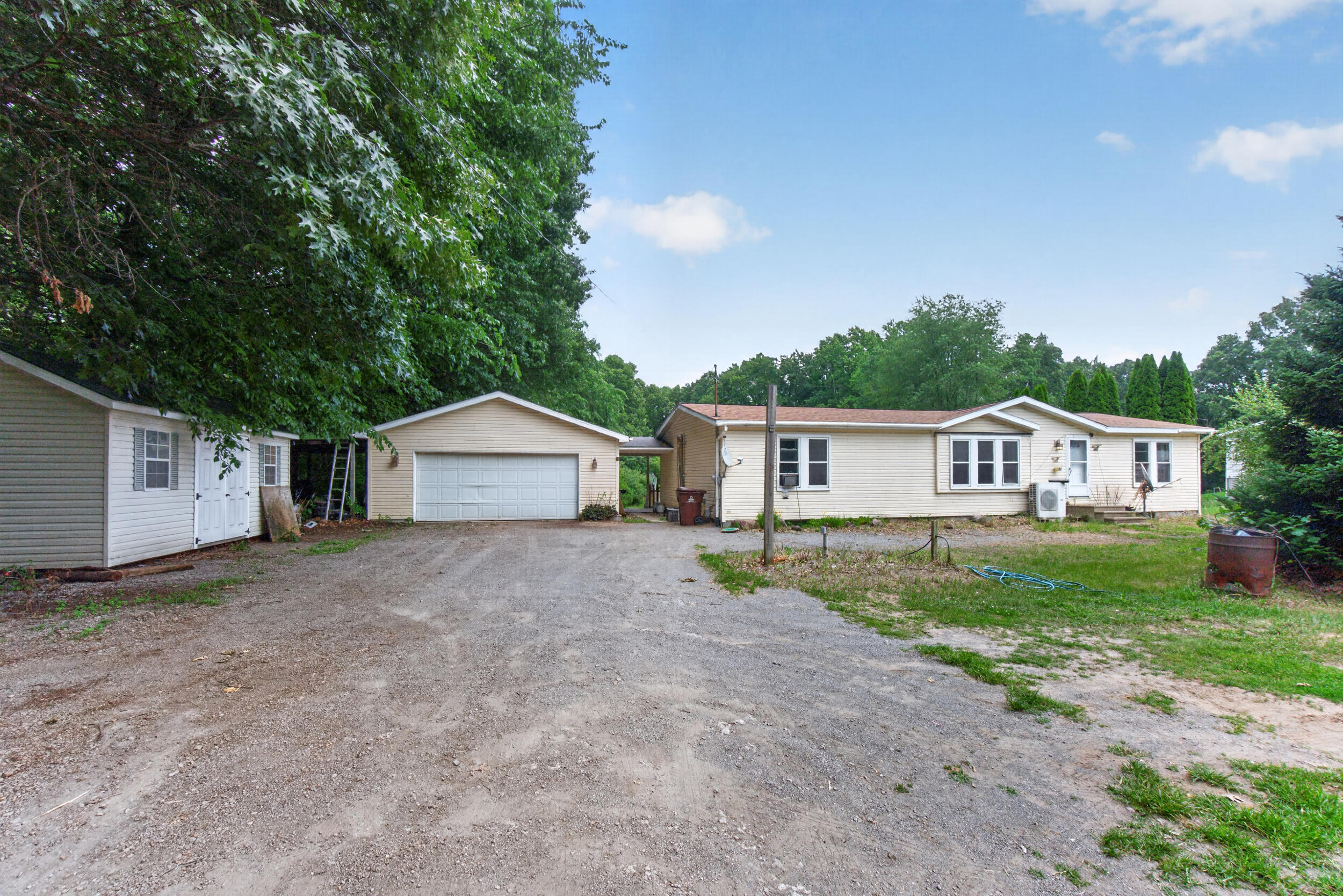 6455 Jordan Road Jackson, MI 49201 - Photo 6 of 39 6_6455 jordan rd jackson mi - 00020